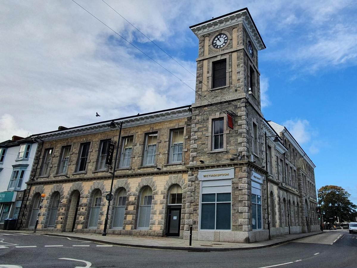 The John Francis Basset Wetherspoon Hotel Camborne Exterior photo